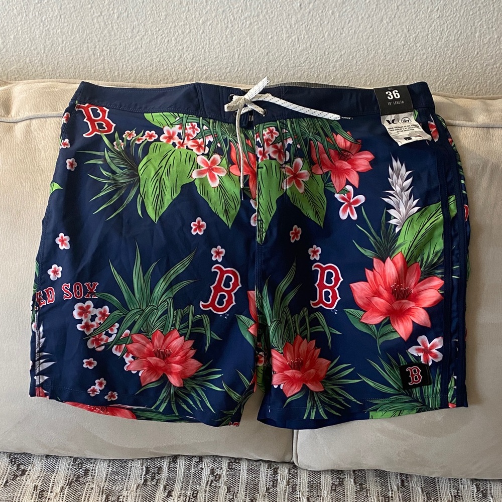 New Men’s Hurley Phantom x ‘47 Brand Boston Red Sox Board Shorts 18” Size 36